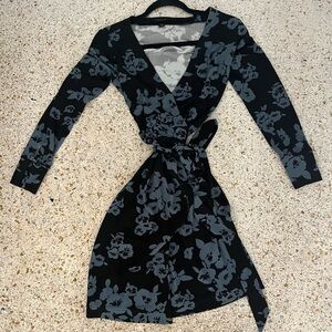 Ann Taylor Black and Gray Floral Long Sleeve Wrap Dress